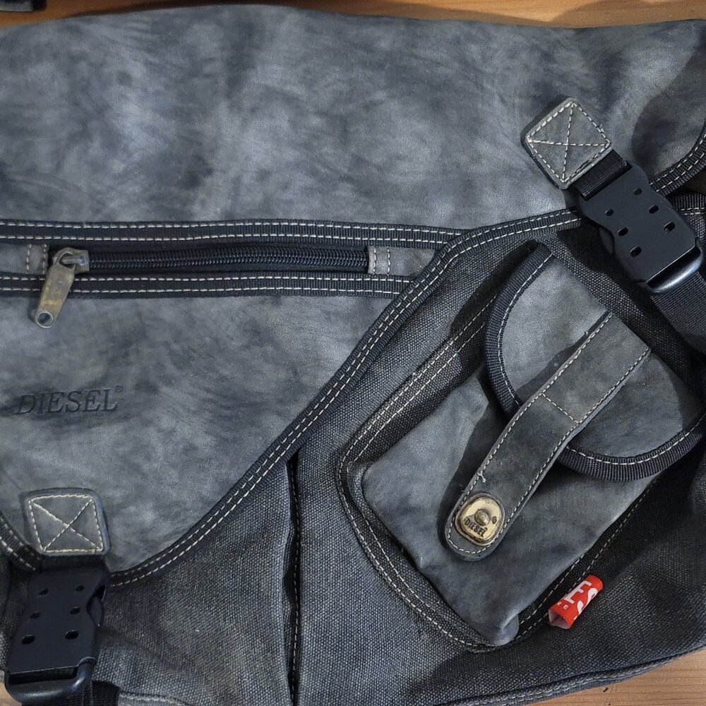 Vintage Diesel cyber tech messenger bag - Picture 4 of 6